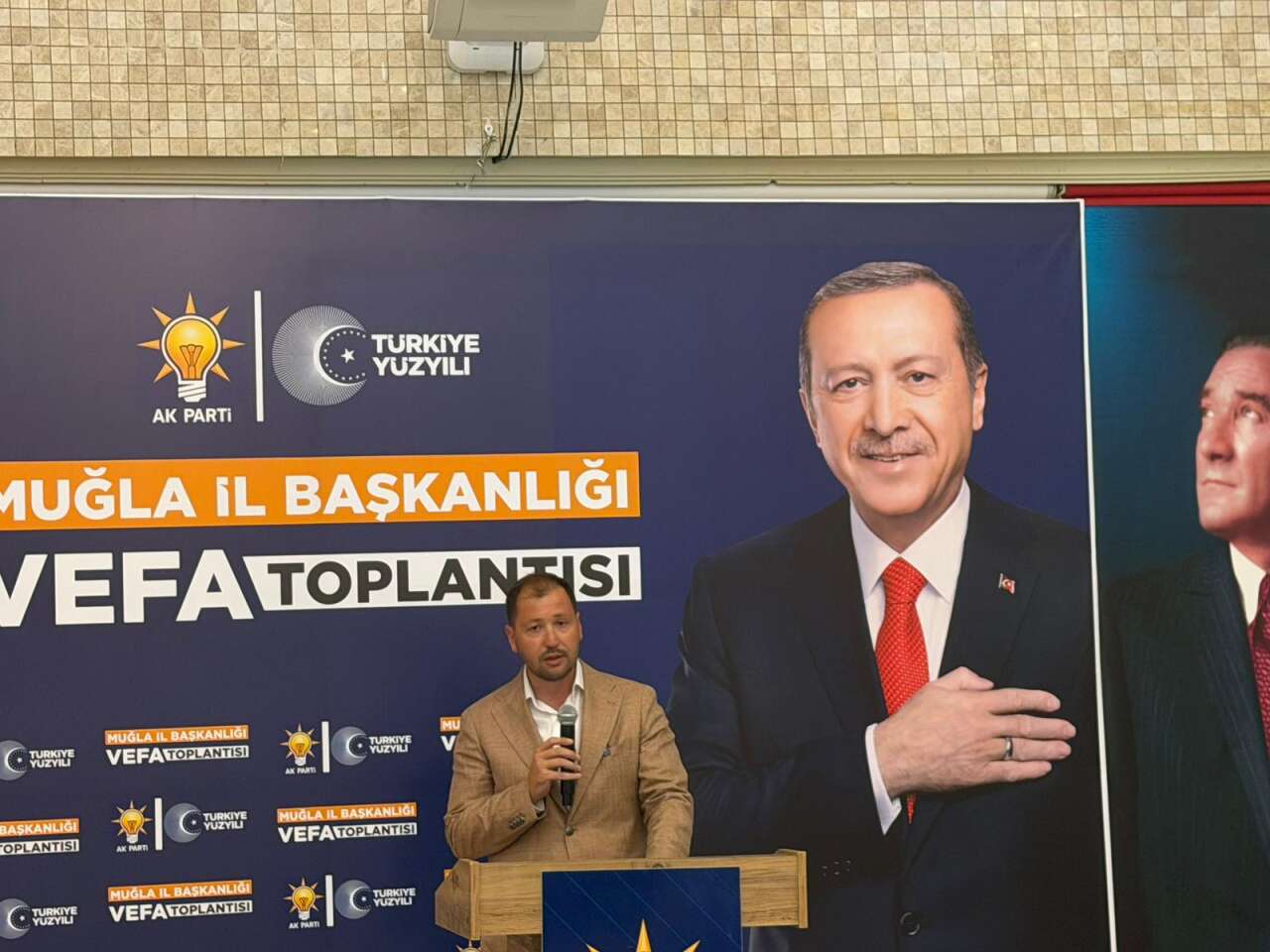 AK Parti Muğla’da Vefa Buluşması: “Geçmişine Sahip Çıkan Teşkilatlar Geleceğe Emin Adımlarla Yürür” 7